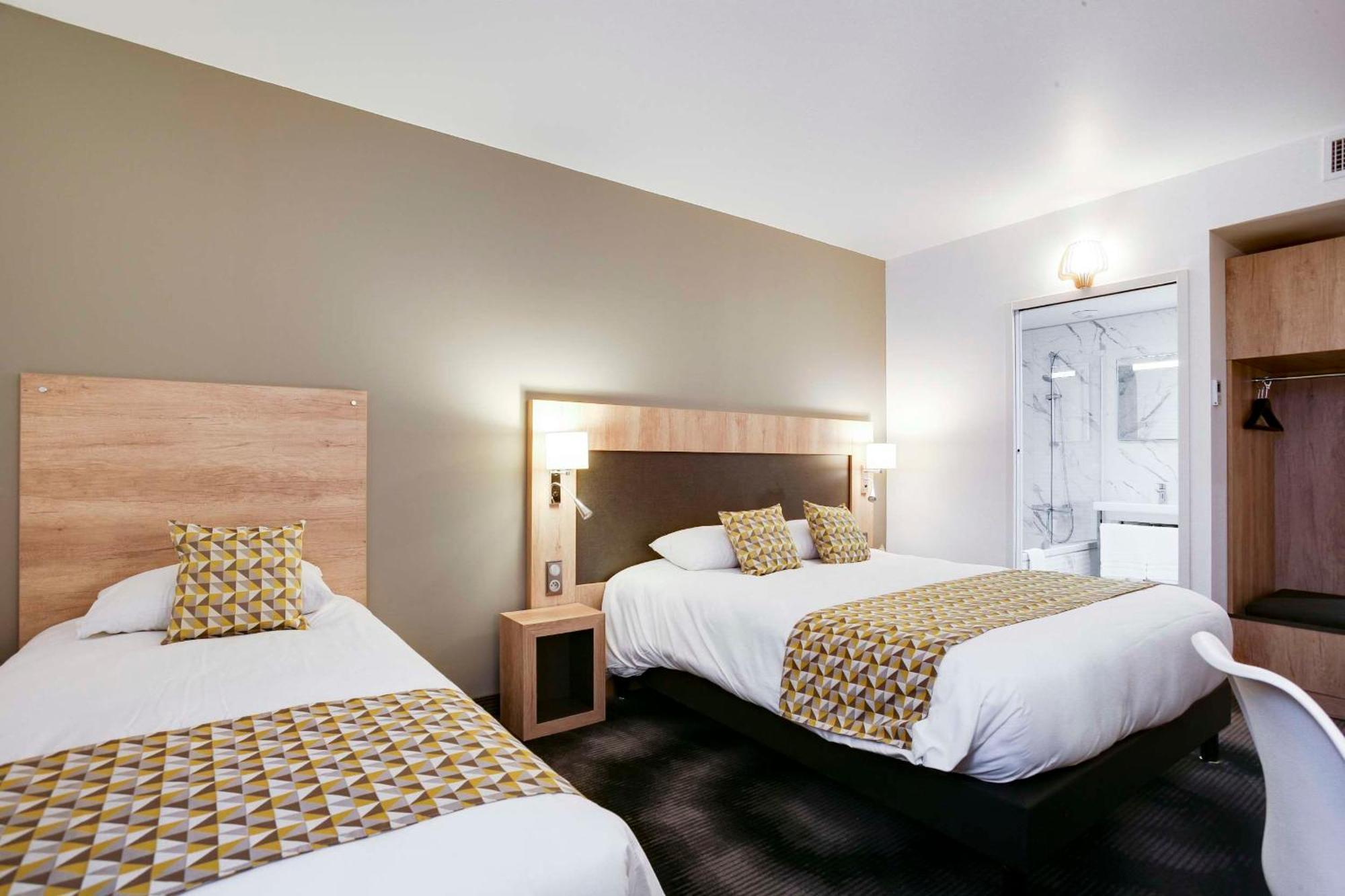 Brit Hotel Confort Loches Kültér fotó
